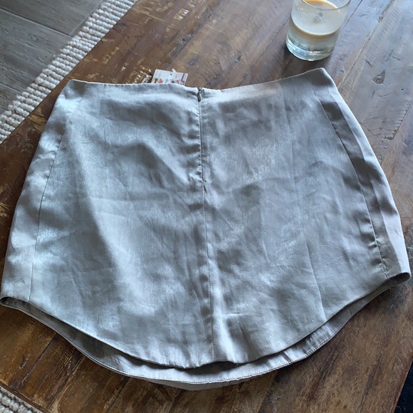 Skirt - Picture 2 of 4